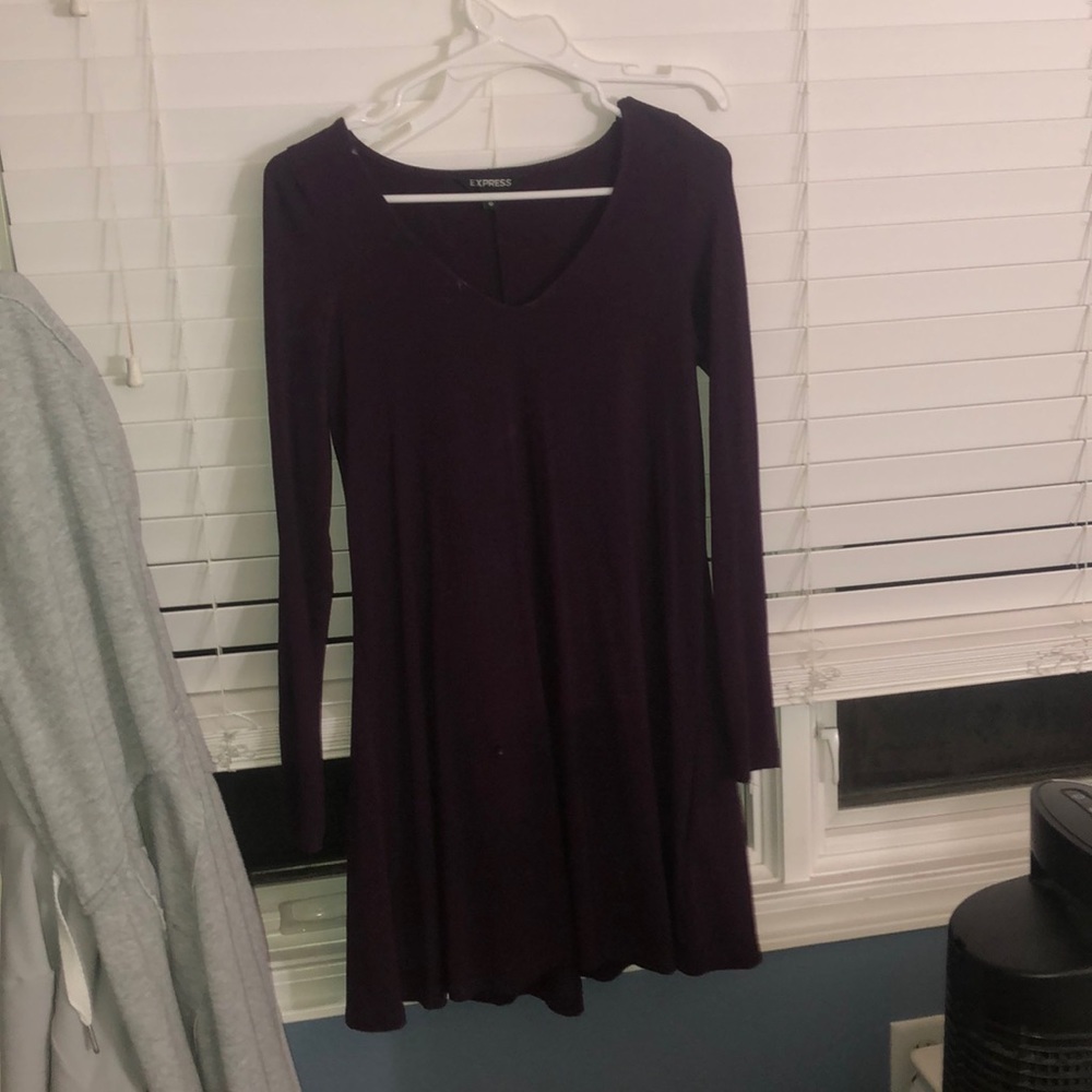 Adorable maroon dress